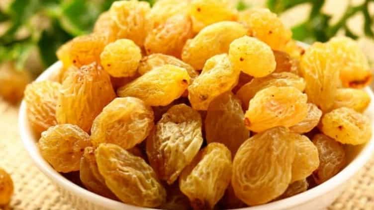بيع وتصدير البرقوق والزبيب بالجملة